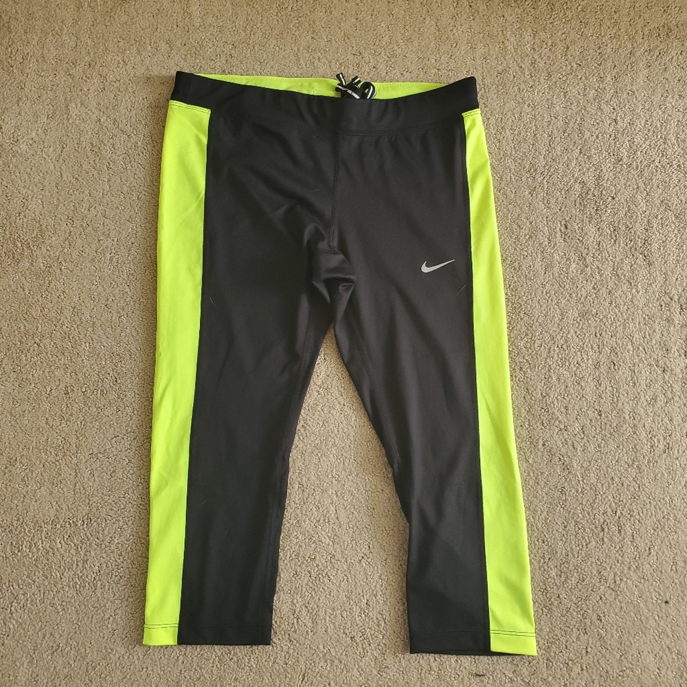 Nike Dri-Fit Cropped Leggings